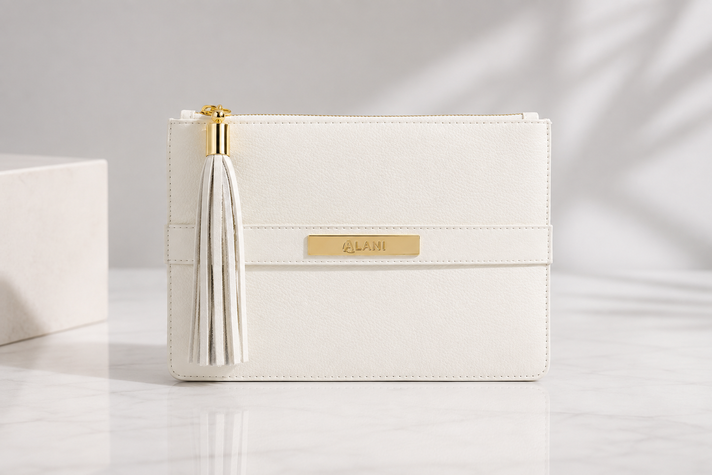 Victoria leather Clutch with strap